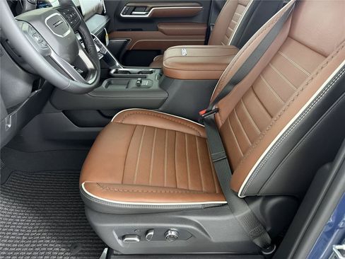 New 2026 GMC Sierra 2500 Denali Ultimate AWD/4WD image 8