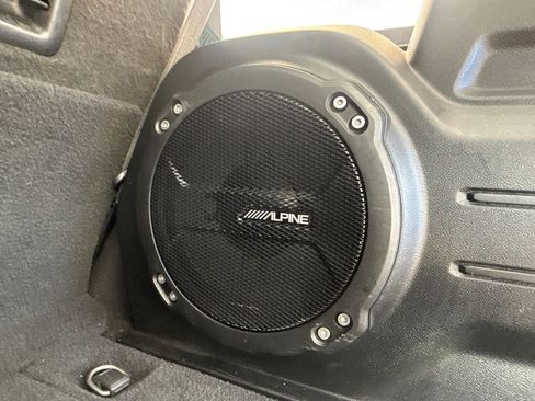 Used 2018 Jeep Wrangler Unlimited Sahara w/ Dual Top Group AWD/4WD image 17