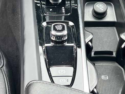 Used 2024 Volvo S60 B5 Core image 26