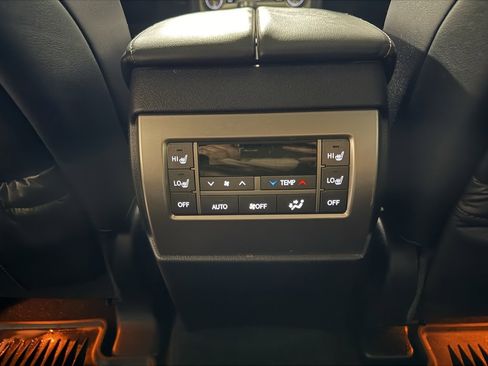 Used 2018 Lexus GX 460 image 20