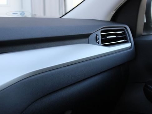 Used 2022 Ford Escape SEL image 20