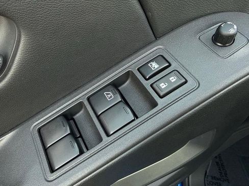 Certified 2025 Nissan Frontier SV w/ SV Convenience Package image 21