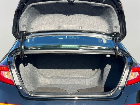 Used 2020 Honda Accord LX image 9