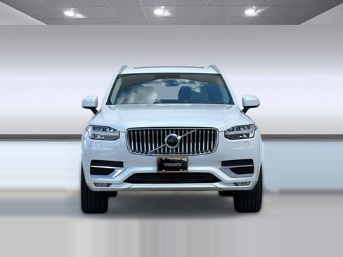 Used 2022 Volvo XC90 T6 Inscription w/ Climate Package AWD/4WD image 6