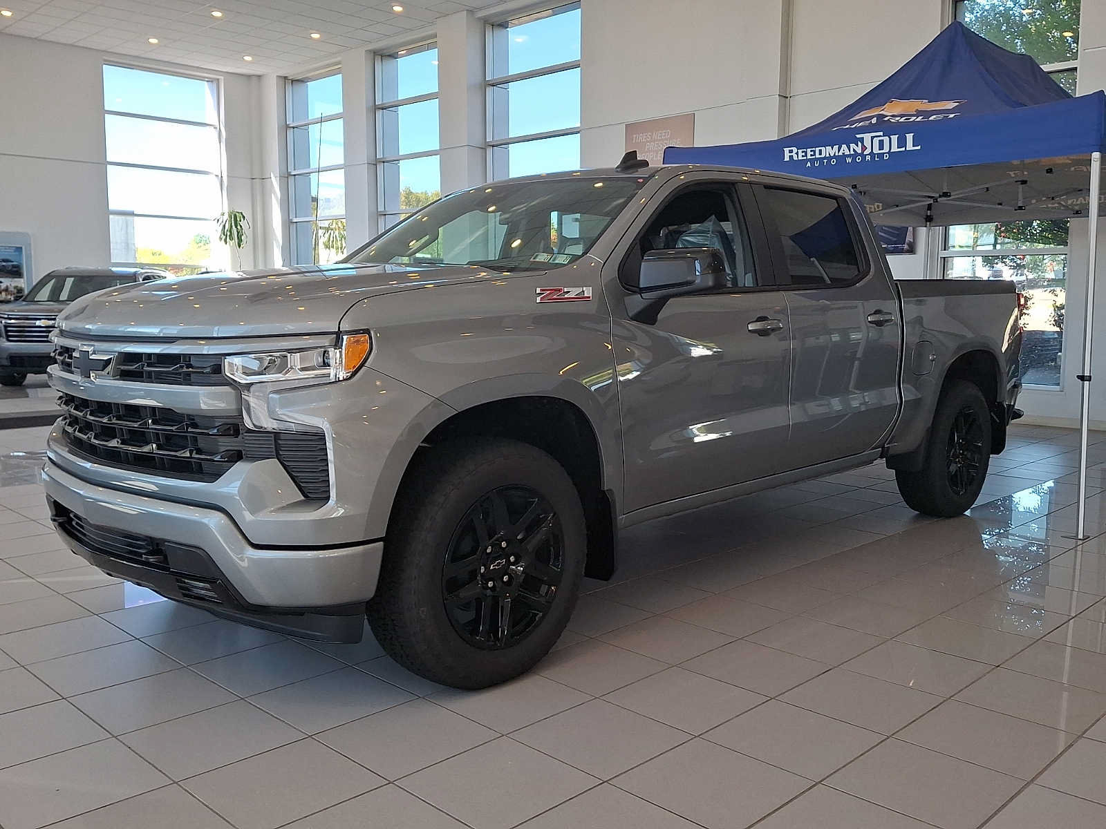 New 2026 Chevrolet Silverado 1500 RST w/ Z71 Off-Road Package AWD/4WD image 2