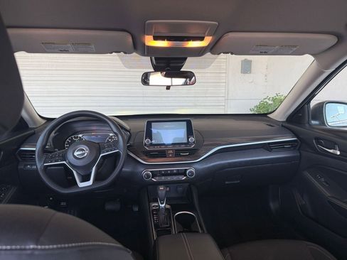 Used 2024 Nissan Altima 2.5 SV image 33