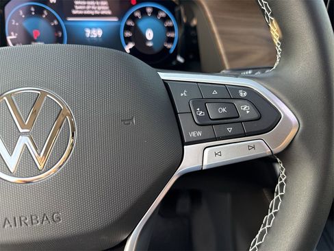 New 2026 Volkswagen Atlas SE image 18