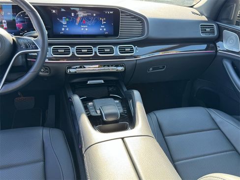 Used 2024 Mercedes-Benz GLE 350 4MATIC w/ 3rd Row Seat Package image 16