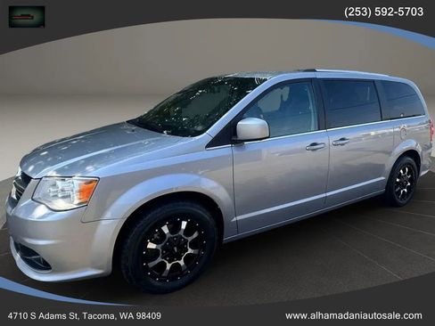 Used 2018 Dodge Grand Caravan SXT image 4