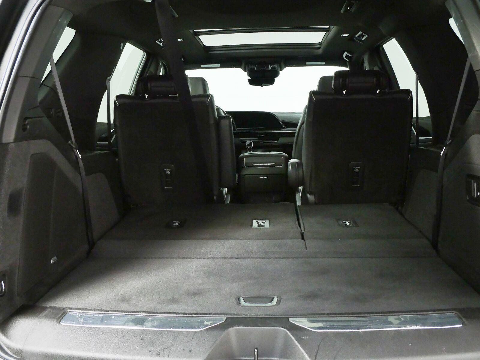 Used 2023 Cadillac Escalade Sport w/ Touring Package AWD/4WD image 33