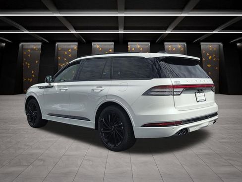 New 2026 Lincoln Aviator Reserve AWD/4WD image 3
