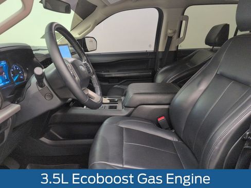 Certified 2022 Ford Expedition XLT RWD image 5