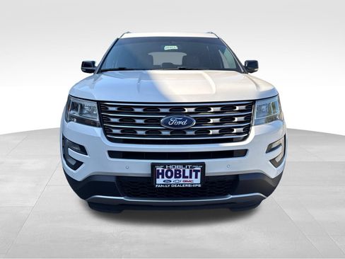 Used 2016 Ford Explorer XLT w/ Equipment Group 202A FWD image 8
