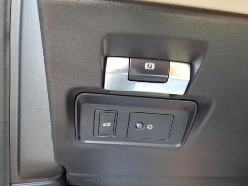 Used 2020 Land Rover Discovery Sport S R-Dynamic image 17