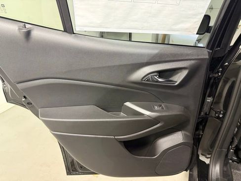 New 2026 Chevrolet Trax LS image 20