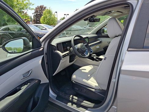 Certified 2025 Hyundai Tucson SEL image 9