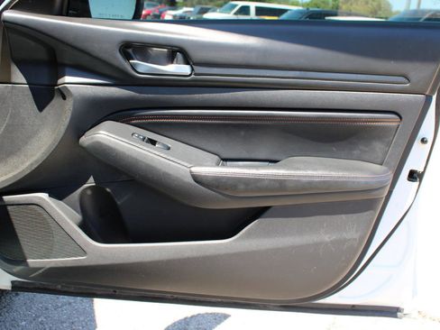 Used 2020 Nissan Altima 2.5 SR FWD image 43