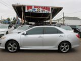Used 2014 Toyota Camry SE image 3