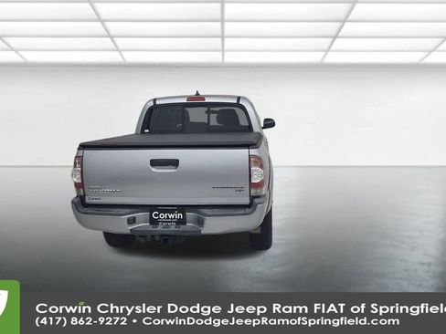 Used 2014 Toyota Tacoma PreRunner image 14