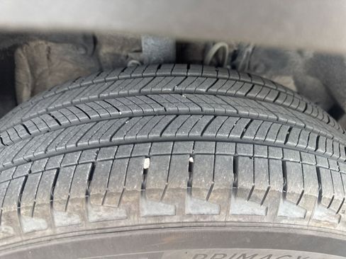 Used 2025 Toyota RAV4 XLE w/ Convenience Package image 21