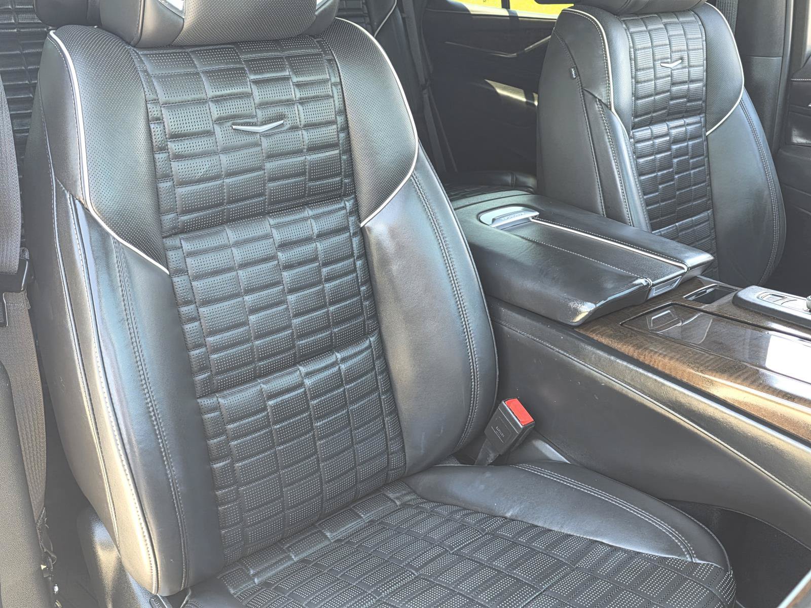 Used 2021 Cadillac Escalade Sport Platinum AWD/4WD image 24