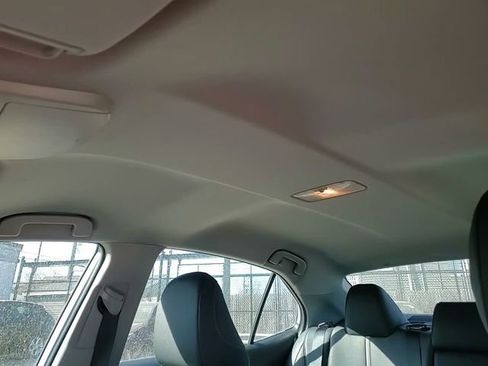 Used 2024 Toyota Camry SE image 19