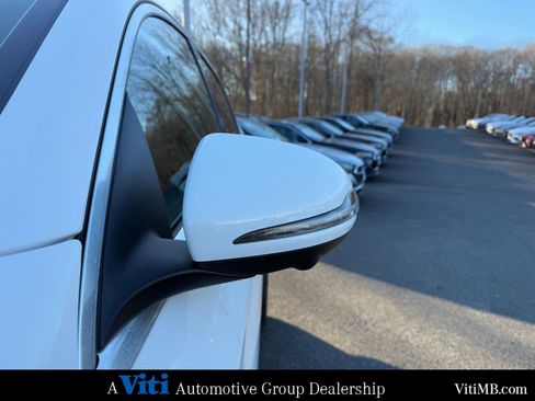 Certified 2022 Mercedes-Benz GLC 300 4MATIC Coupe image 11