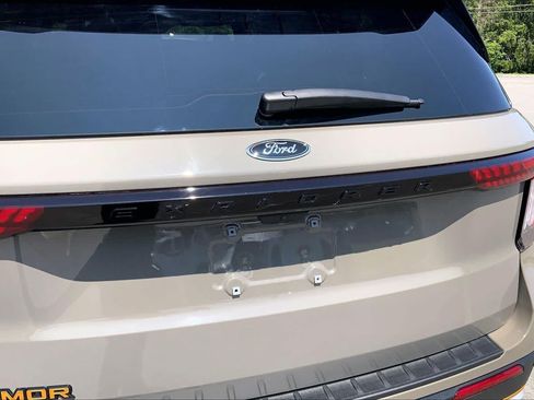 Used 2026 Ford Explorer Tremor w/ Tremor Ultimate Package AWD/4WD image 10