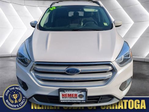 Used 2019 Ford Escape SEL image 9