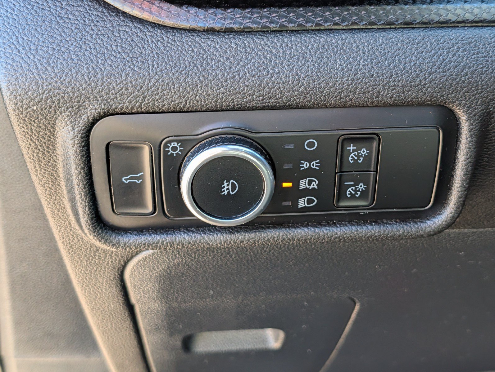 Used 2023 Ford Explorer ST w/ Technology Package AWD/4WD image 14