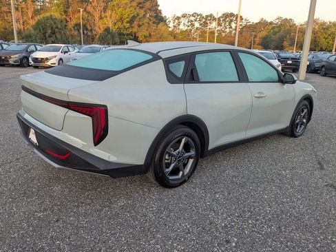 Used 2025 Kia K4 LXS image 4