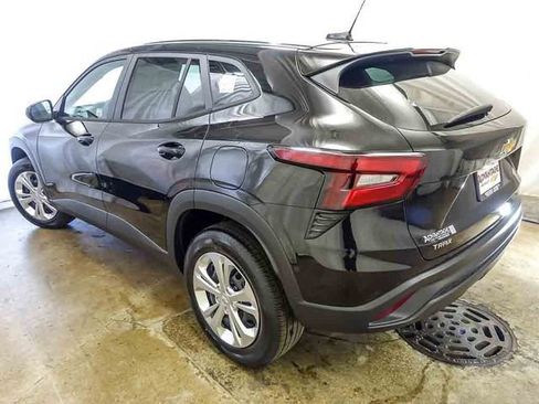 New 2026 Chevrolet Trax LS FWD image 7