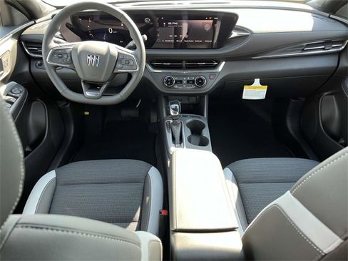 Used 2025 Buick Envista Preferred w/ Convenience I Package image 13