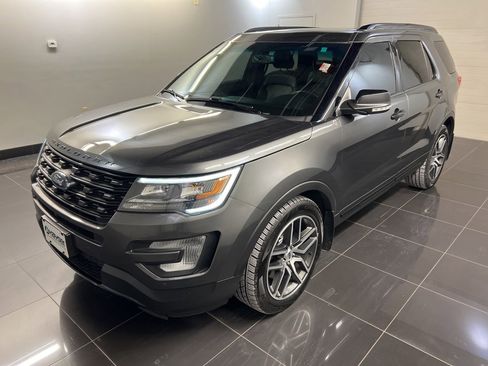 Used 2017 Ford Explorer Sport w/ Equipment Group 401A image 3