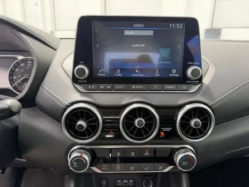 Used 2024 Nissan Sentra SV FWD image 16