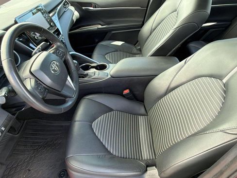 Used 2024 Toyota Camry SE FWD image 5