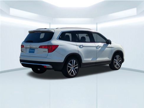 Used 2017 Honda Pilot Touring image 6