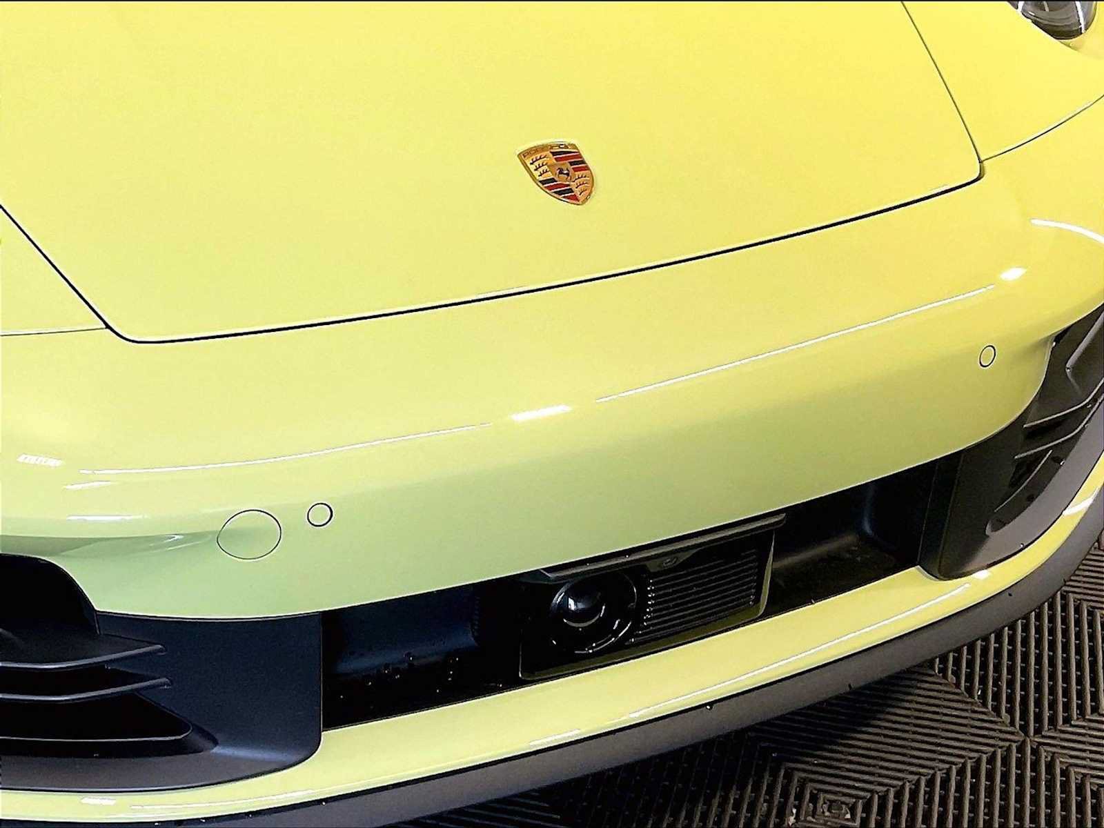 Certified 2025 Porsche 911 Carrera RWD image 34