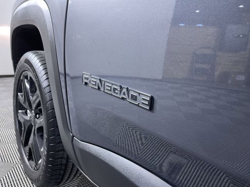 Used 2022 Jeep Renegade Altitude w/ Convenience Group image 25