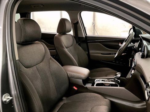 Used 2019 Hyundai Santa Fe SE image 7