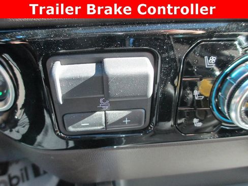 Used 2024 GMC Sierra 1500 SLT w/ SLT Premium Plus Package image 18