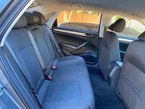 Used 2012 Volkswagen Passat 2.5 S image 40