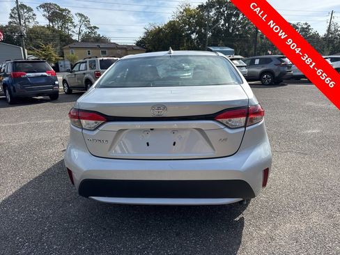 Used 2022 Toyota Corolla LE image 4