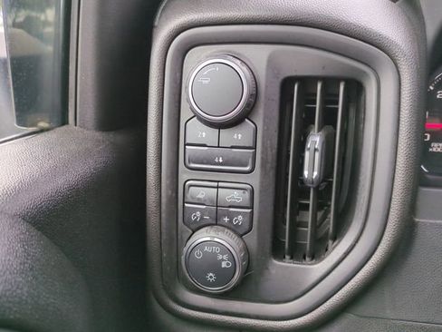 Certified 2024 Chevrolet Silverado 2500 Custom w/ Custom Value Package image 29