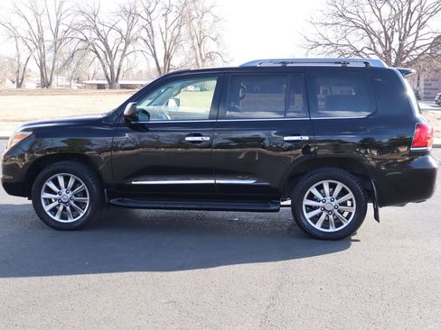 Used 2011 Lexus LX 570 4WD w/ Luxury Pkg image 9