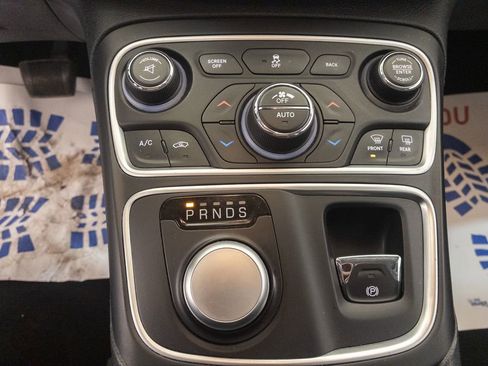 Used 2015 Chrysler 200 C w/ Premium Lighting Group image 15