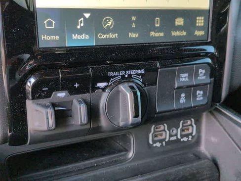 Used 2022 RAM 1500 Big Horn AWD/4WD image 39