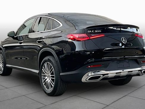 Used 2025 Mercedes-Benz GLC 300 4MATIC image 12