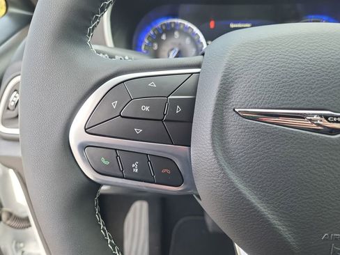 New 2026 Chrysler Voyager LX image 18