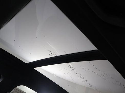 Used 2024 BMW X5 xDrive40i w/ Parking Assistance Package image 18